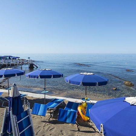 Villino Emanuele Bed and Breakfast Santa Marinella Exteriör bild