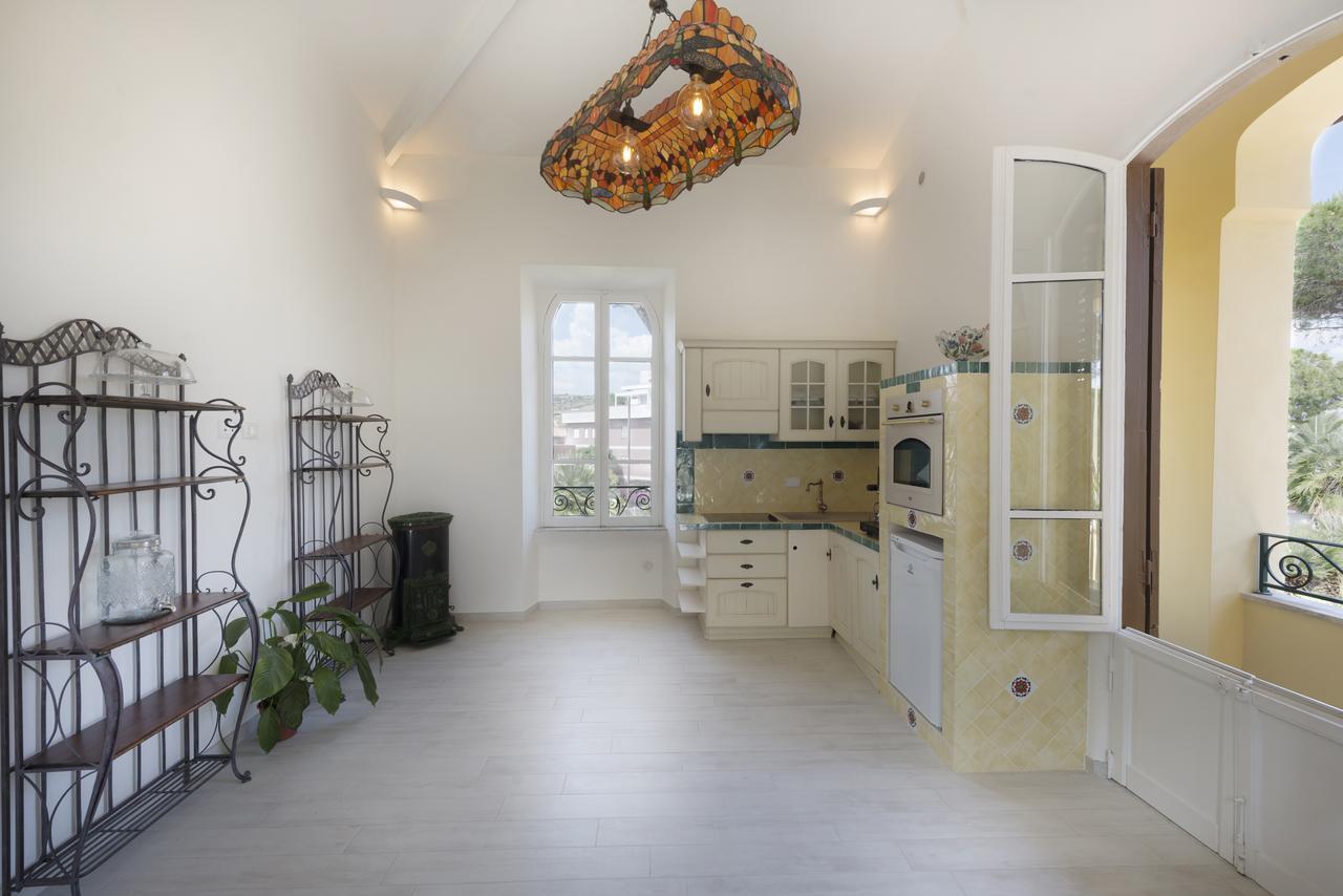 Villino Emanuele Bed and Breakfast Santa Marinella Exteriör bild
